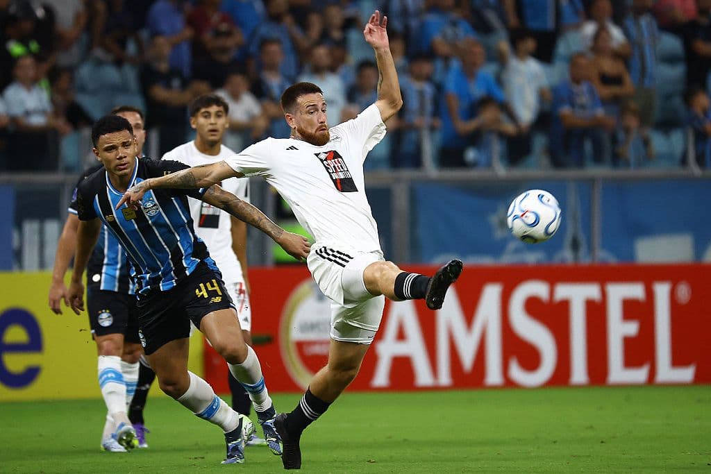 FBL-SUDAMERICANA-GREMIO-RIESTRA